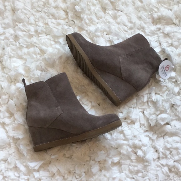 blondo wedge bootie